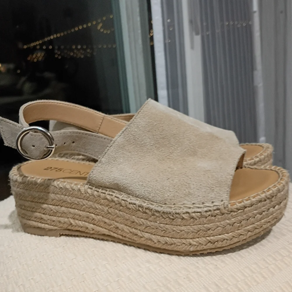 NWT.Elegant Beige Suede Espadrille Wedge Sandalsn - Picture 1 of 10